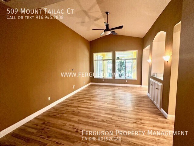 Building Photo - 509 Mt Tailac Ct