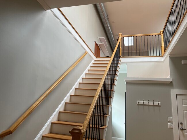 Building Photo - 116 E Council St