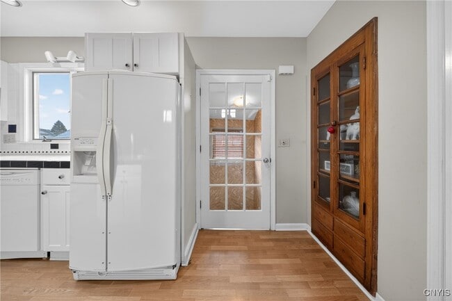 Building Photo - 2340 Court St