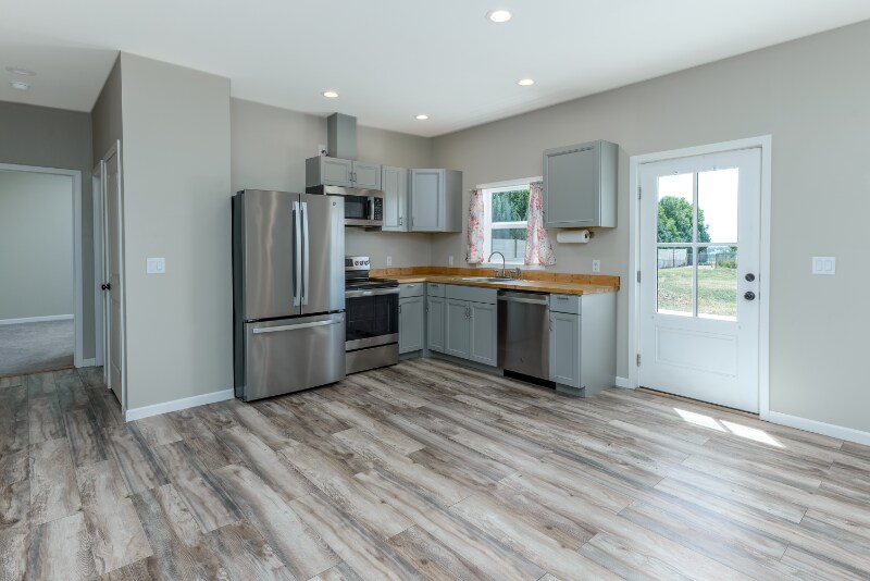 Building Photo - 11801 Rd 5.6 NE