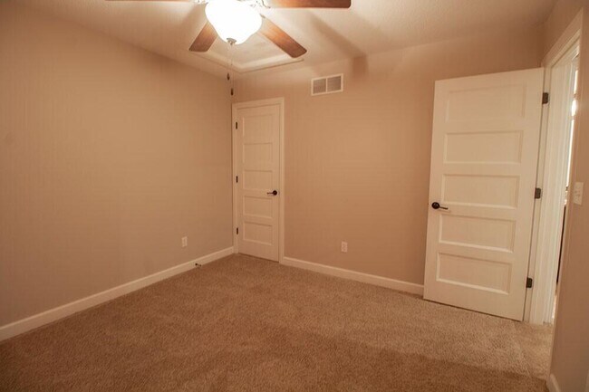 Building Photo - 7413 Rosedown Dr