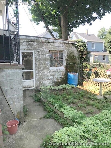 Building Photo - 45 Pinkham Rd
