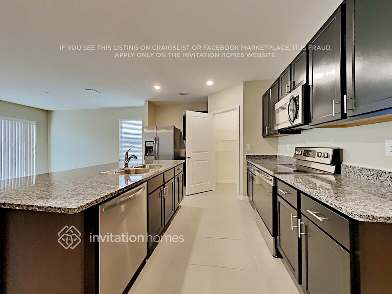 Building Photo - 2516 Knight Island Dr