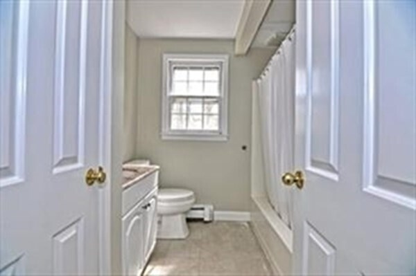 Building Photo - 16 Oak Hill Rd