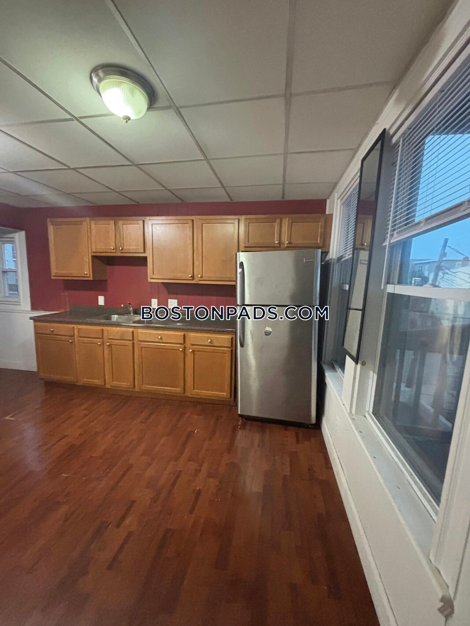 Building Photo - 289 Chelsea St