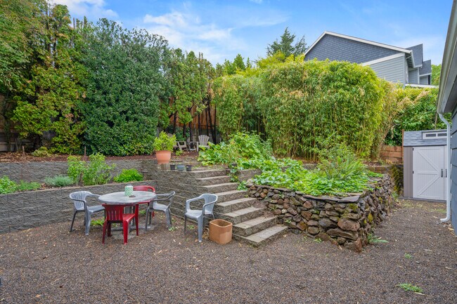 Building Photo - 6718 SW 36th Ave