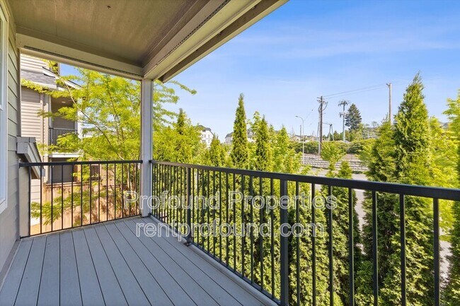 Building Photo - 13086 SW Aubergine Ter