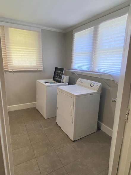 Building Photo - 621 Lafayette St