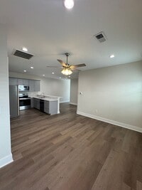 Building Photo - 111 Brawley Villas Pl