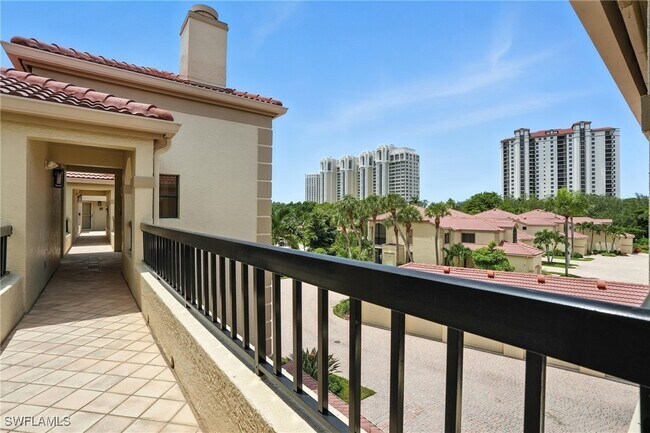 Building Photo - 7032 Pelican Bay Blvd