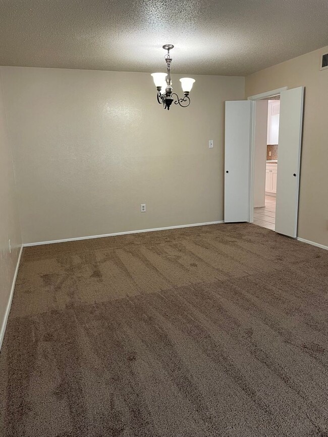 Building Photo - Available Now | Single-Story 3 Bed, 2 Bath | Prime Waco Location | Cul-de-Sac Lot with Garage | P...