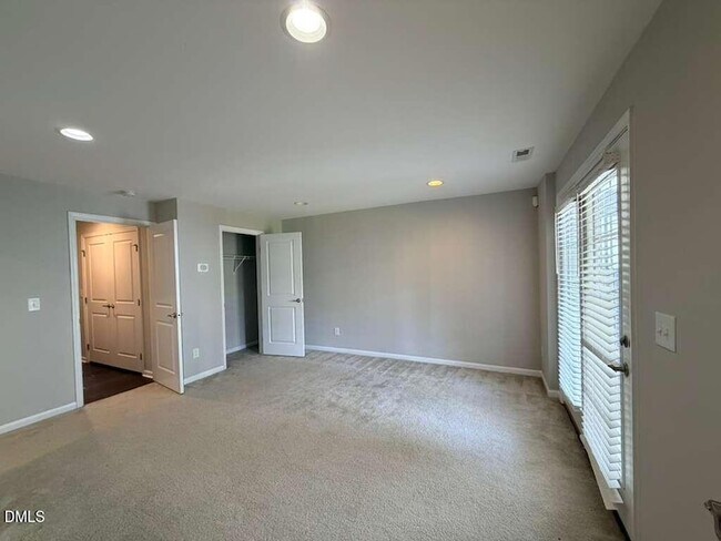 Building Photo - 112 Brier Summit Pl