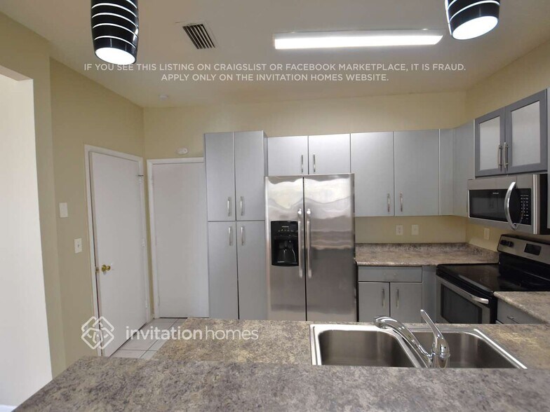 Building Photo - 15901 NW 5th St