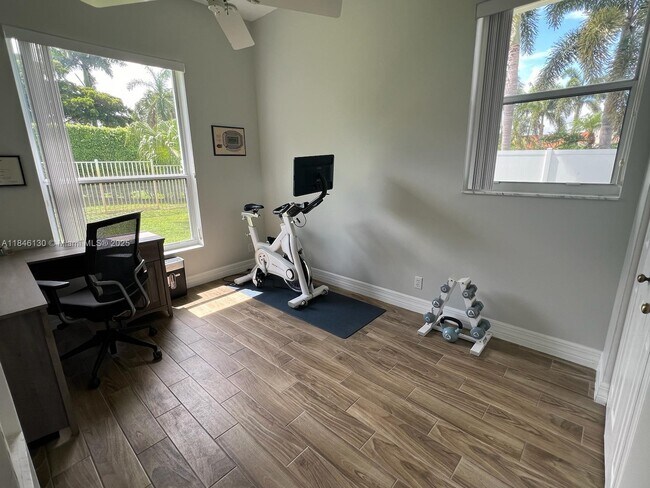 Building Photo - 6328 Hatteras Club Dr