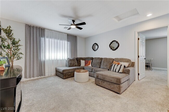 Building Photo - 937 Ambrosia Dr