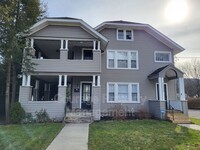 Building Photo - 1213 W Water St