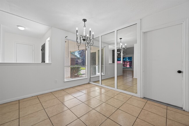 Building Photo - 2603 Shady Bayou Ln