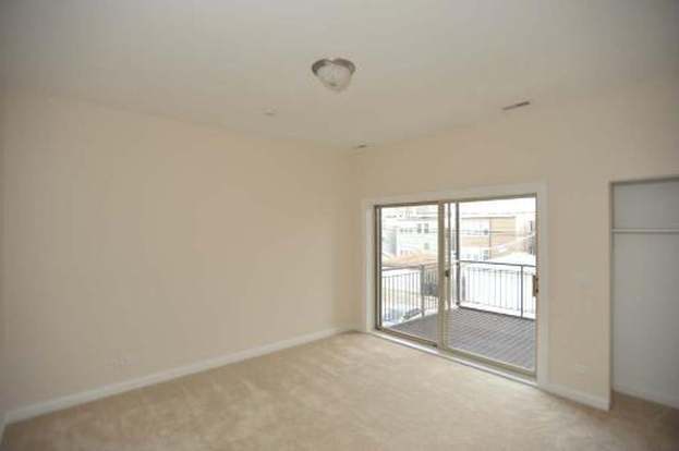 Building Photo - 2841 N Pulaski Rd