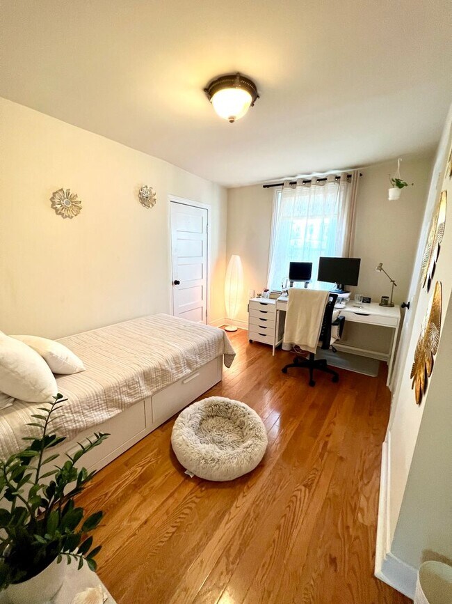 Building Photo - Beautiful 2-Bedroom Townhouse in Francisvi...