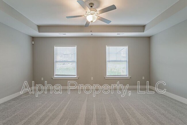 Building Photo - 112 Vly Crk Dr