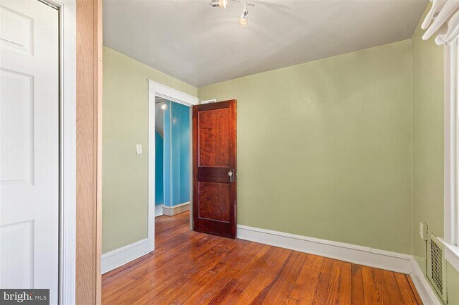 Building Photo - 151 S Grant St