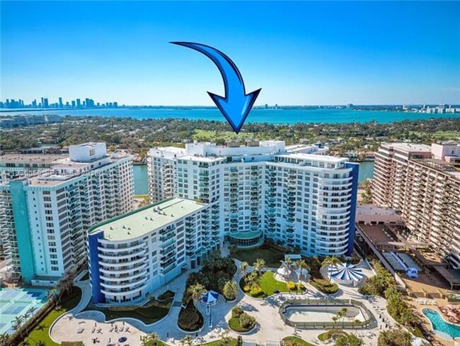 Building Photo - 5161 Collins Ave