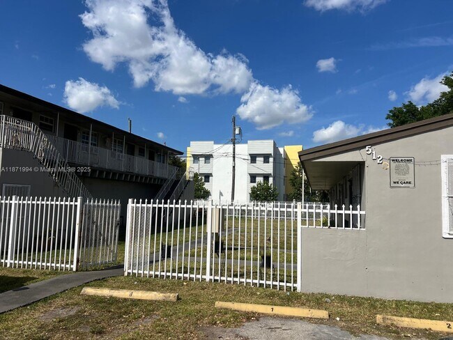 Primary Photo - 5100 NW 23rd Ave