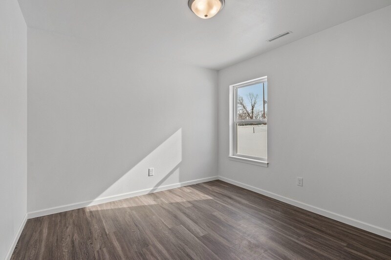 Building Photo - 2770 L St SW