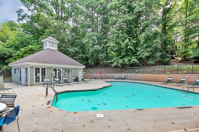 Building Photo - Amazingly and rarely available home that is literally on the greenway.