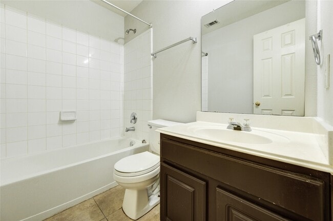 Building Photo - 19814 Lindenfield Pl