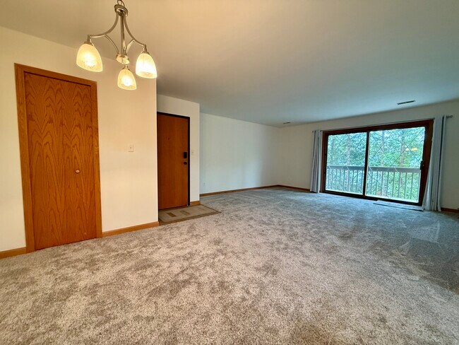 Building Photo - 7900 E Cedar Lake Dr