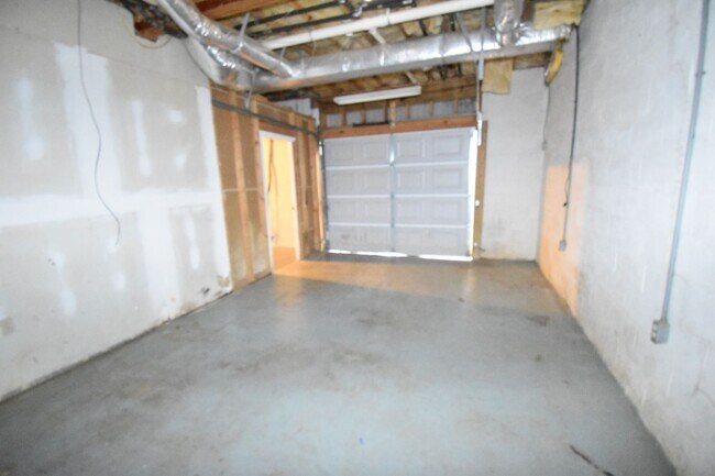 Building Photo - 3 Bedroom Pet Friendly Home For Rent Near ...