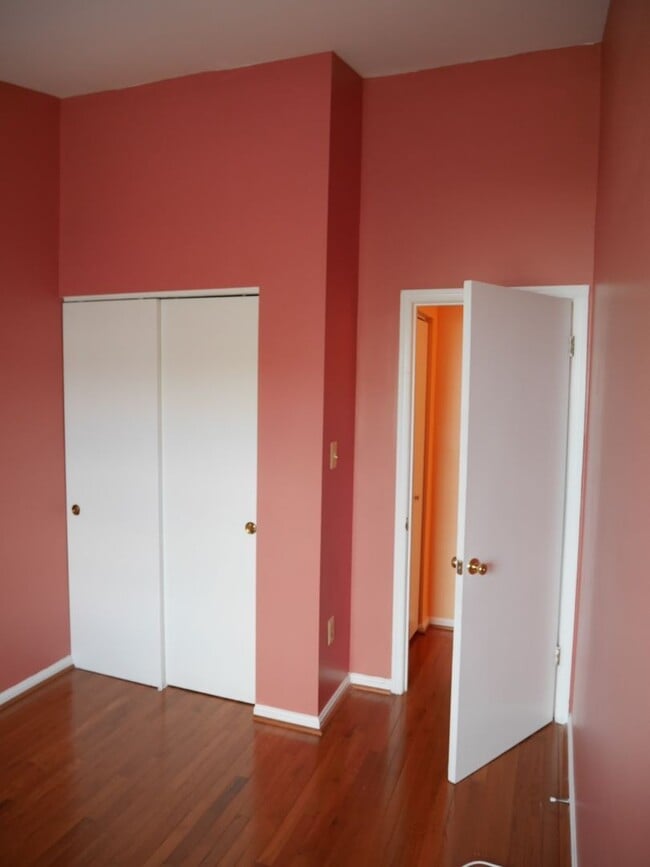 Building Photo - 4 Bedroom Townhome- Silver Spring, MD