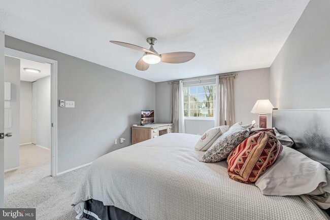 Building Photo - 12918 Framingham Ct