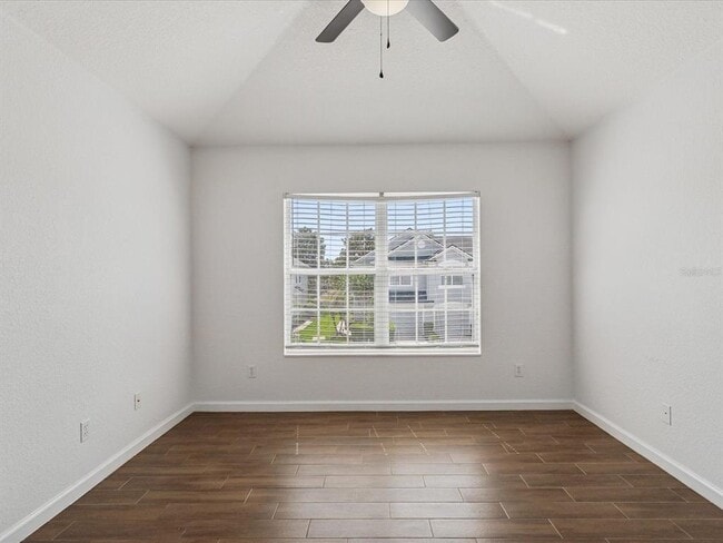 Building Photo - 1055 Rock Harbor Ave