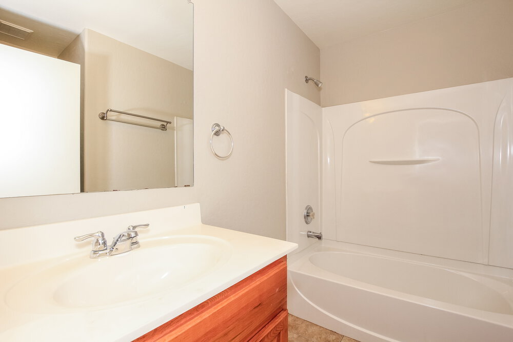 Building Photo - 2081 E Paso Fino Dr