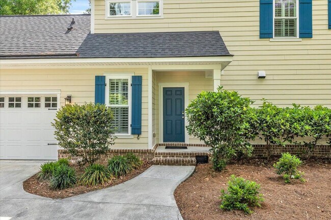 Building Photo - Gorgeous 4 Bed/2.5 Bath in Waterways Township!