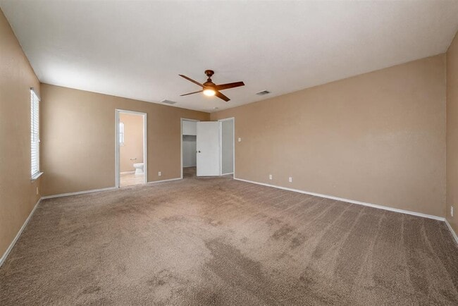 Building Photo - 122 Rummel Dr