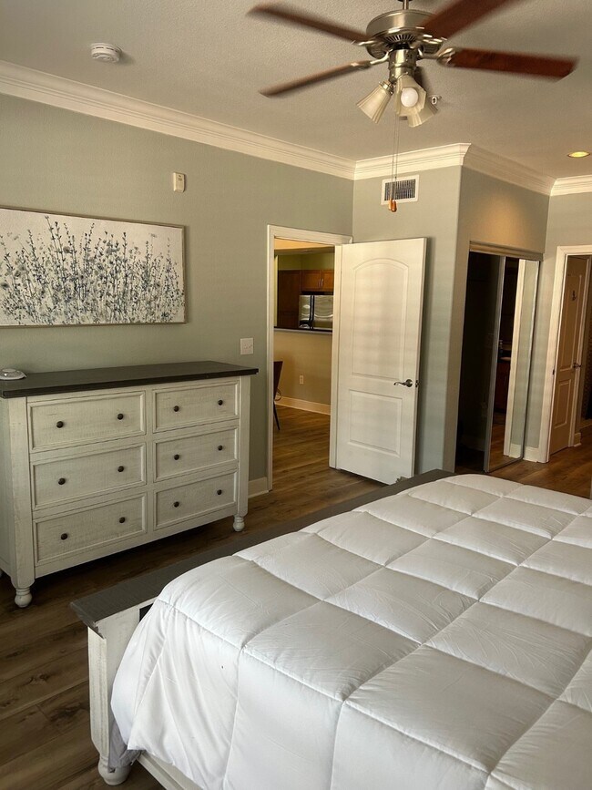 Building Photo - 2299 Lone Star Dr