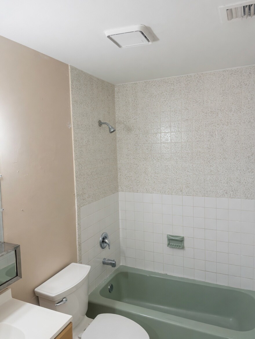 Building Photo - 53 SE Mead Pl