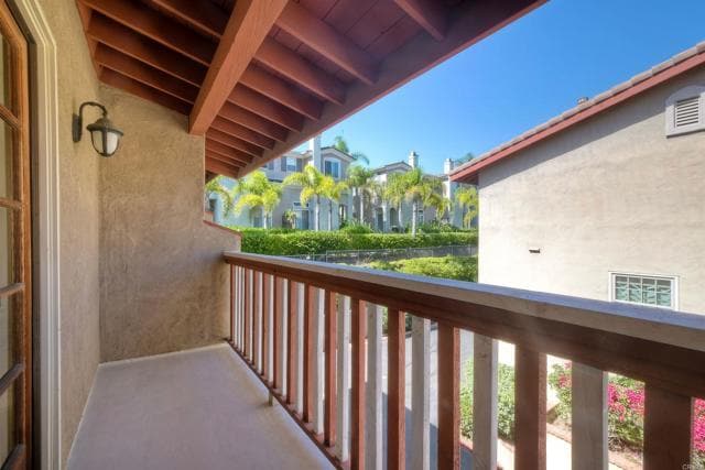 Building Photo - 2569 Navarra Dr