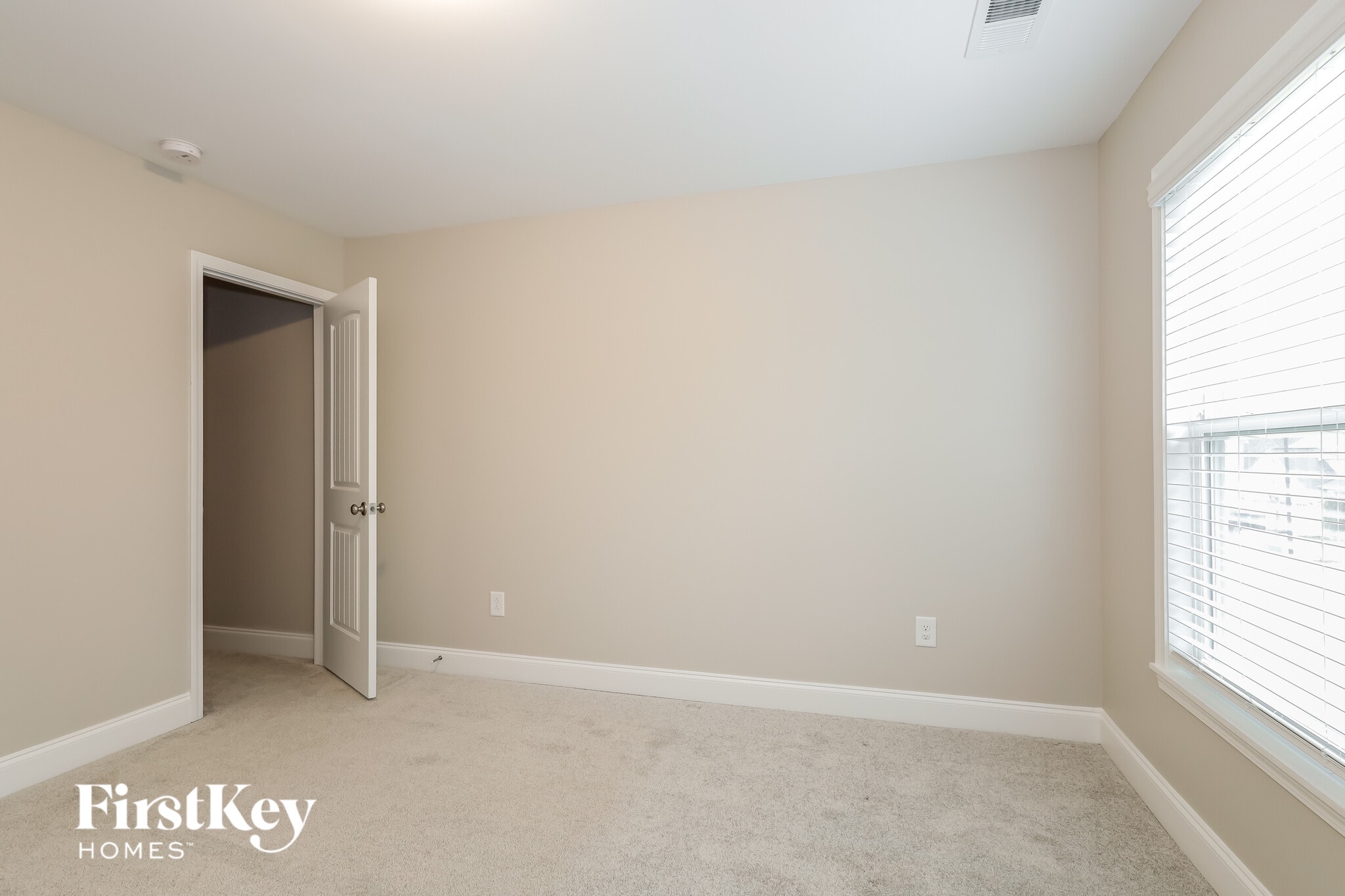 Building Photo - 393 Floating Leaf Way