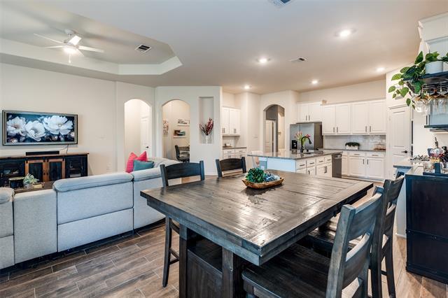 Building Photo - 3129 Maverick Dr