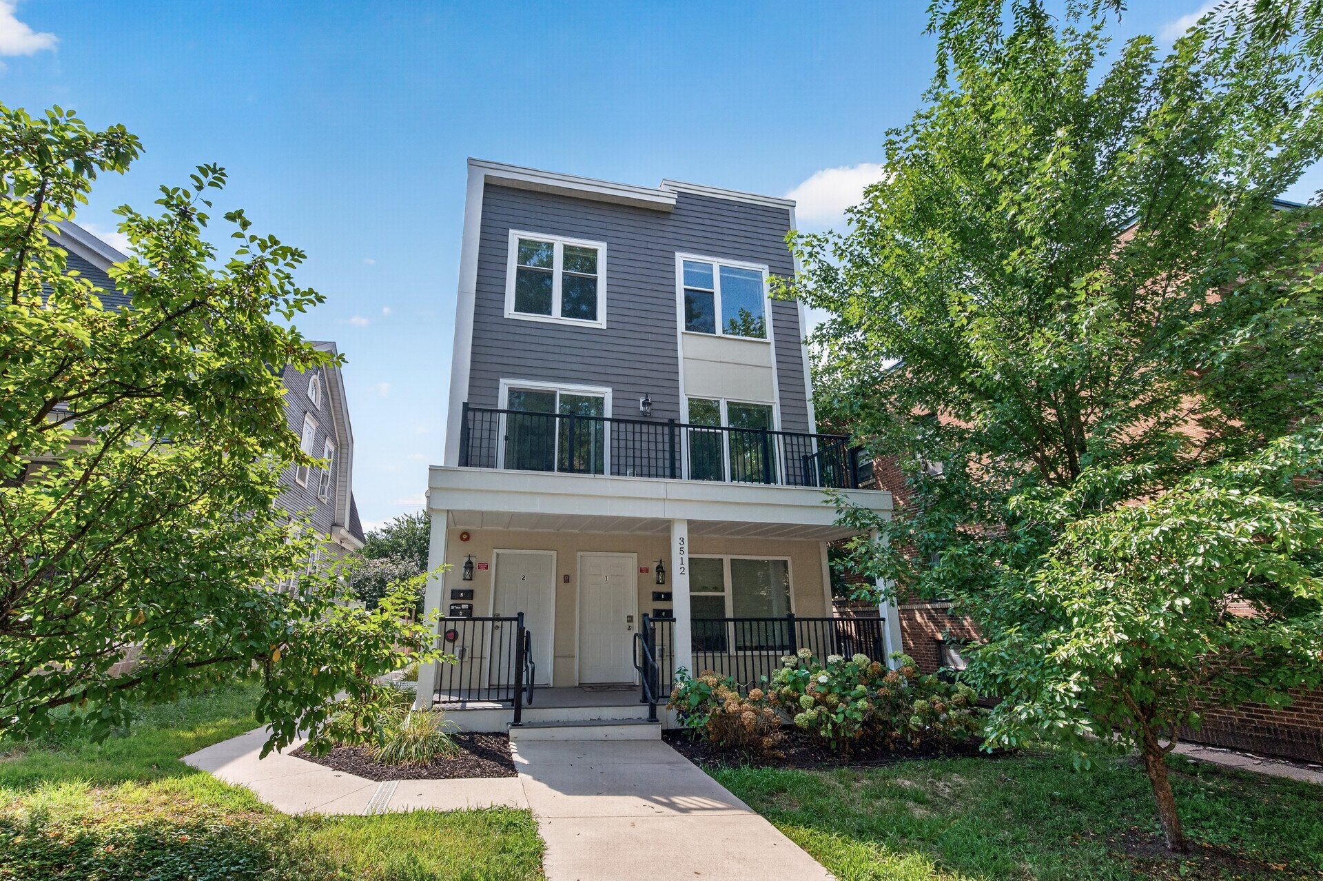 Building Photo - 3512 Dupont Ave S