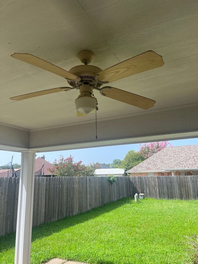 Building Photo - Close to Barksdale Air Force Base...