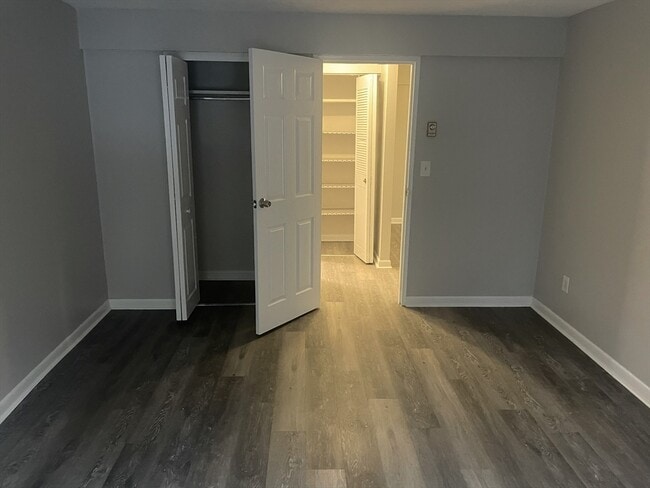 Building Photo - 55 Elmwood Park