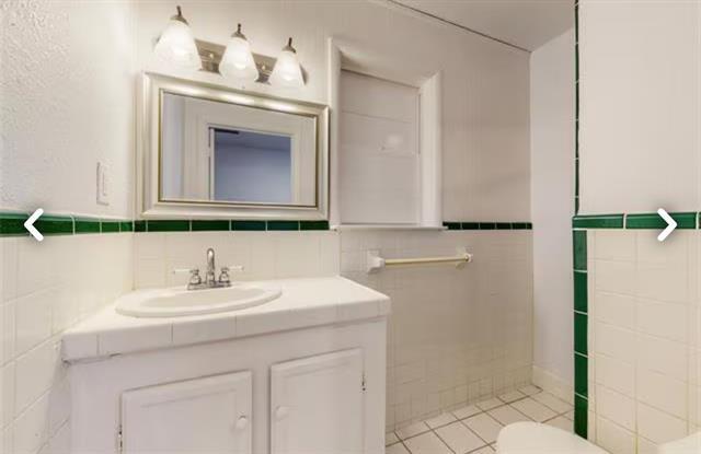 Building Photo - 11549 Desdemona Dr