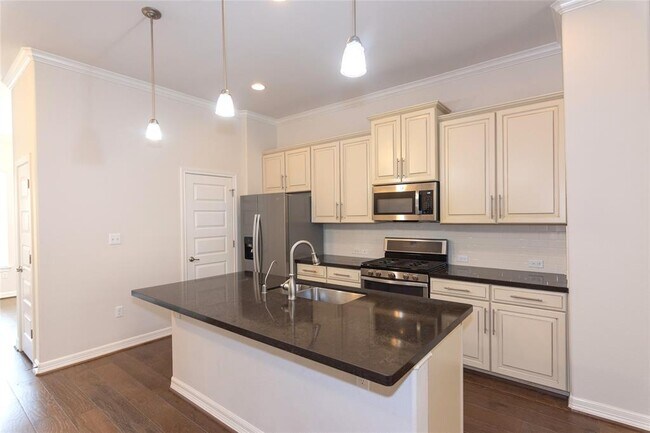 Building Photo - 12205 Terraza Cir