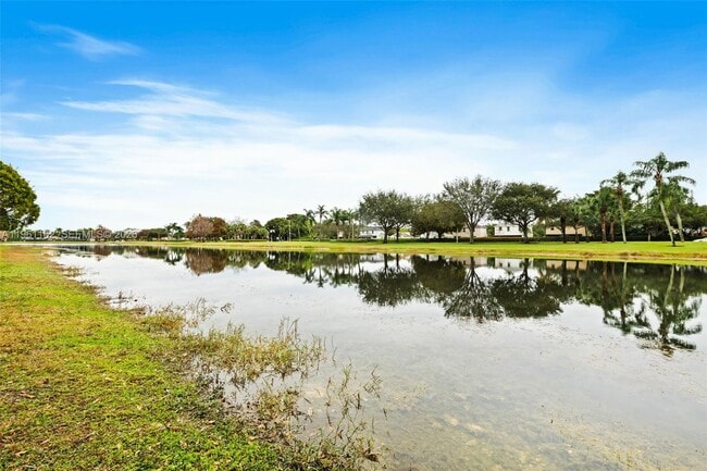 Building Photo - 20807 NW 3rd Ct