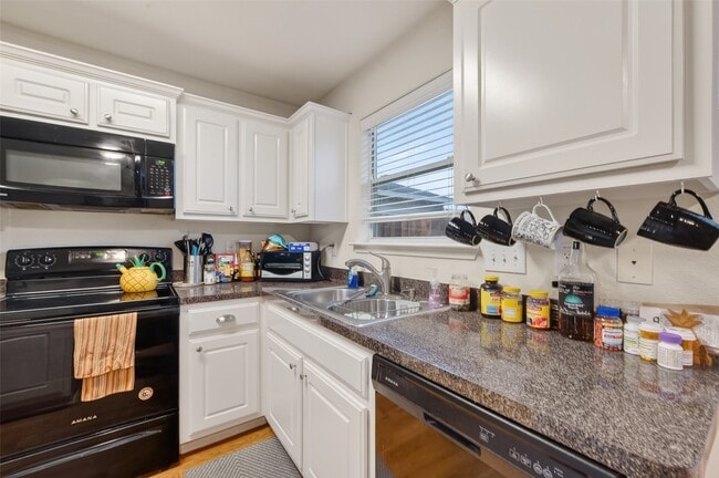 Building Photo - 4611 Snowdrop Ct